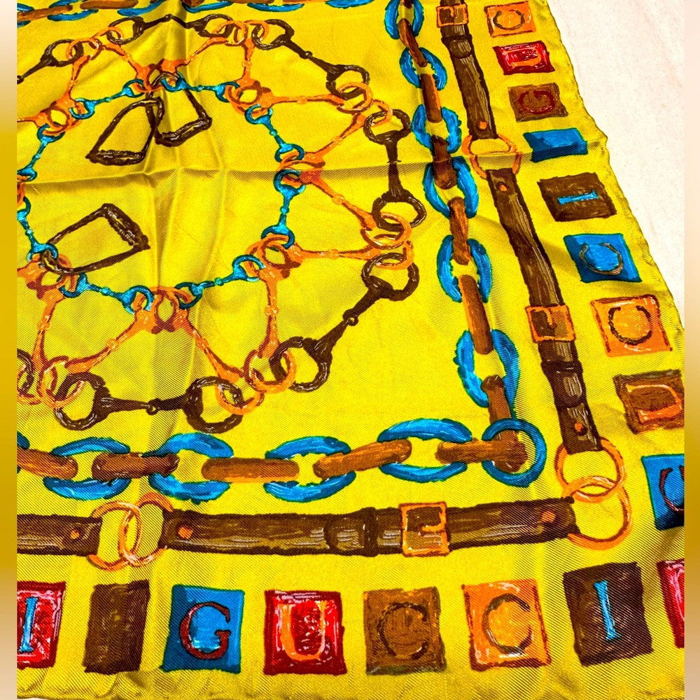 Authentic Gucci Silk Scarf for neck or bag - Picture 2 of 11
